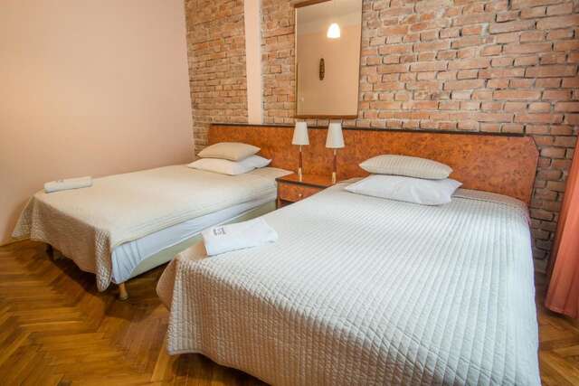 Отели типа «постель и завтрак» Finger Guest Rooms Краков-11